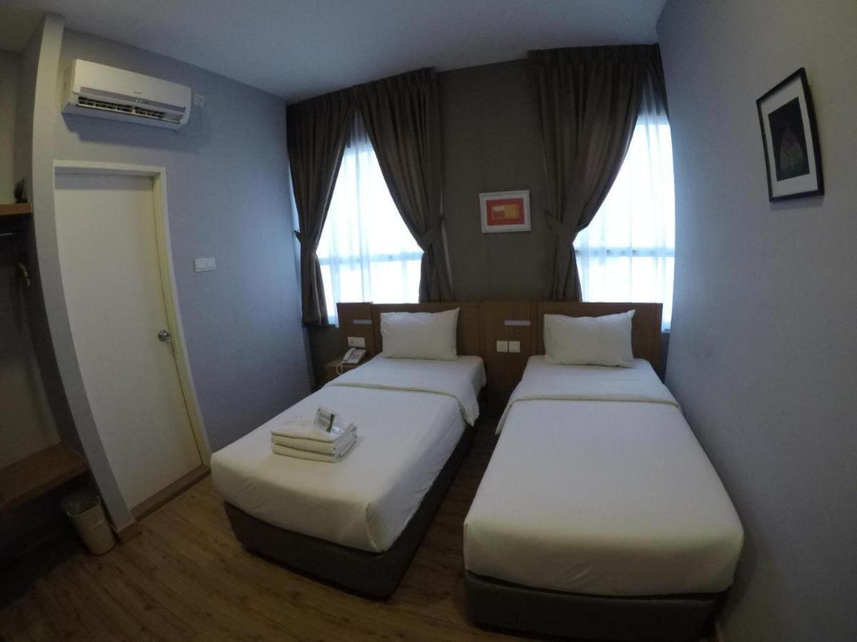 Golden Leaf Boutique Hotel Nusa Idaman Formerly Known As Ariana Hotel Johor Bahru Exterior foto