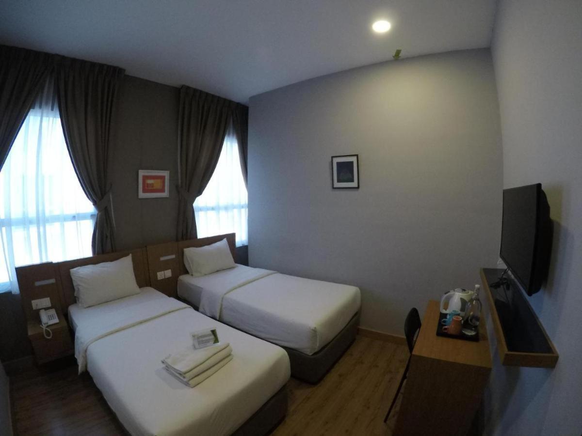Golden Leaf Boutique Hotel Nusa Idaman Formerly Known As Ariana Hotel Johor Bahru Exterior foto