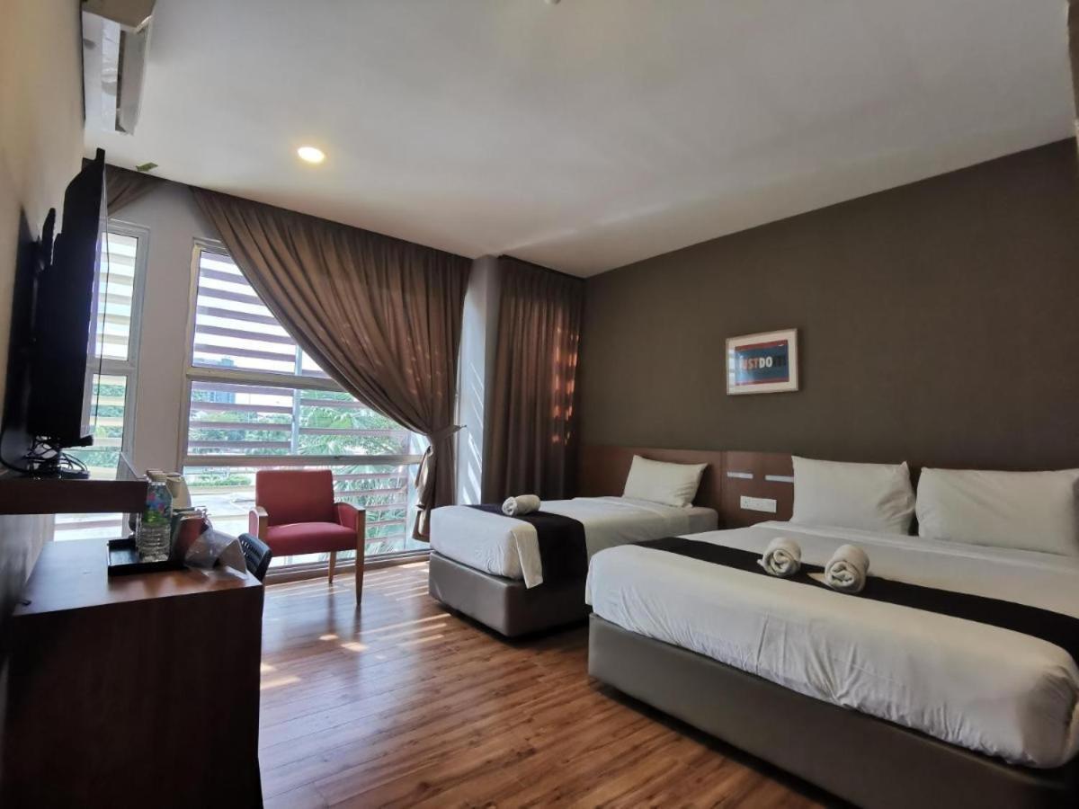 Golden Leaf Boutique Hotel Nusa Idaman Formerly Known As Ariana Hotel Johor Bahru Exterior foto