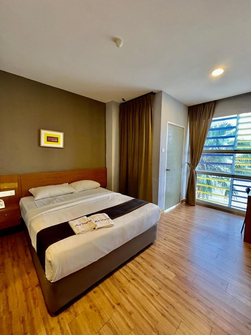 Golden Leaf Boutique Hotel Nusa Idaman Formerly Known As Ariana Hotel Johor Bahru Exterior foto