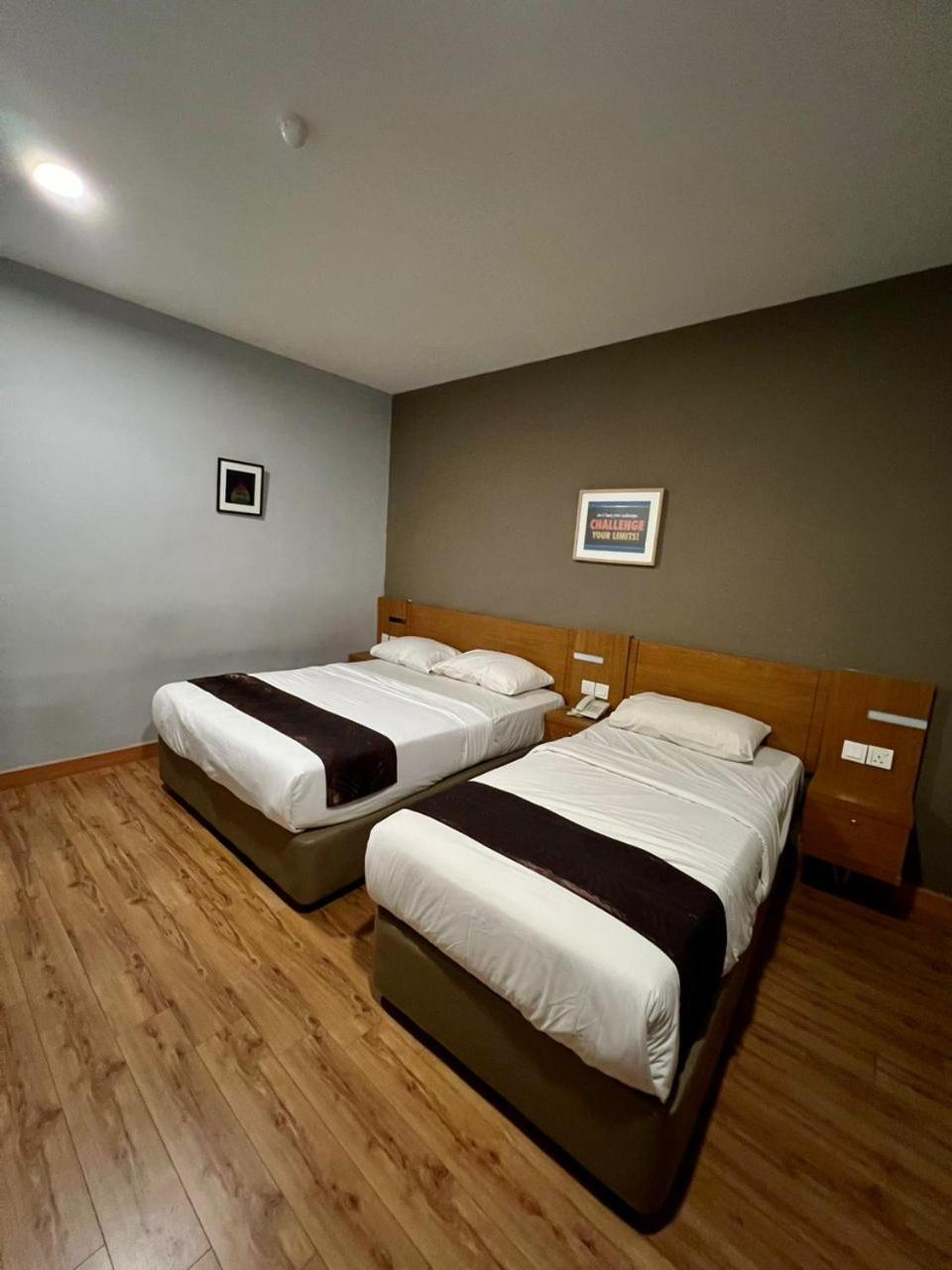 Golden Leaf Boutique Hotel Nusa Idaman Formerly Known As Ariana Hotel Johor Bahru Exterior foto